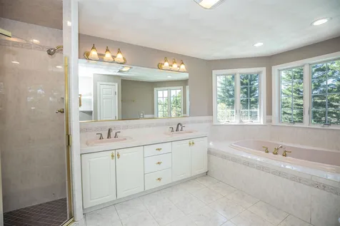 46 Tanglewood Drive Nashua NH 03062