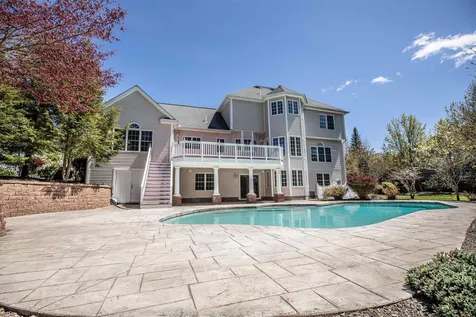 46 Tanglewood Drive Nashua NH 03062