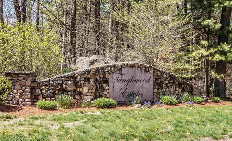 46 Tanglewood Drive Nashua NH 03062
