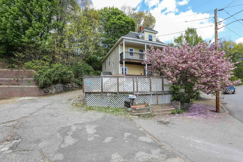 488 Bartlett Street Manchester NH 03102