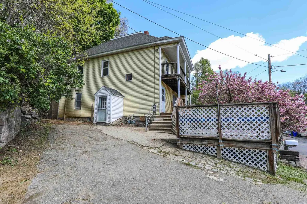 488 Bartlett Street Manchester NH 03102