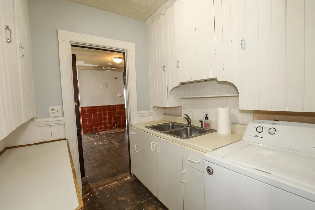 488 Bartlett Street Manchester NH 03102