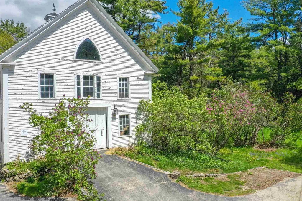 94 Reservoir Drive Weare NH 03281