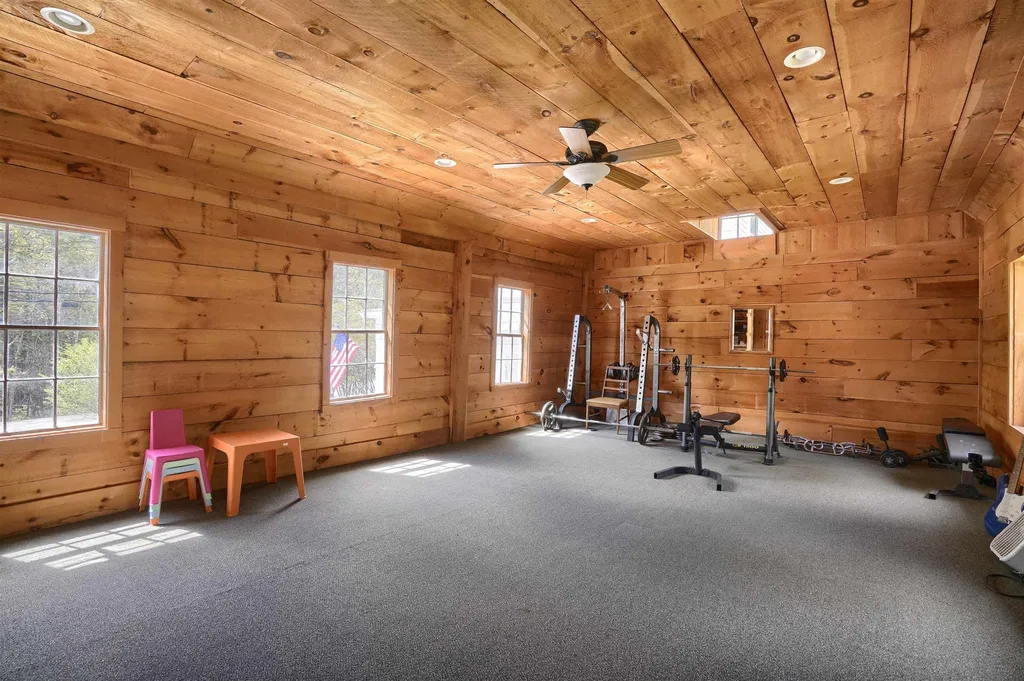 94 Reservoir Drive Weare NH 03281