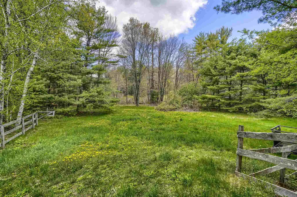 94 Reservoir Drive Weare NH 03281