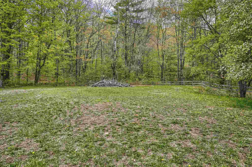 94 Reservoir Drive Weare NH 03281