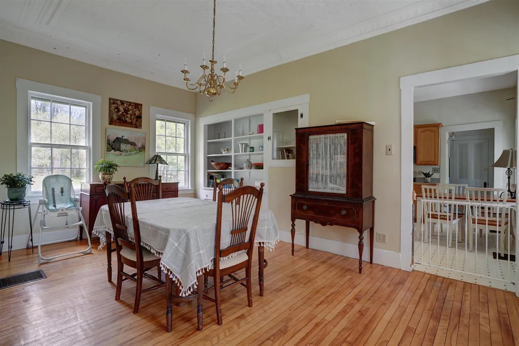 94 Reservoir Drive Weare NH 03281