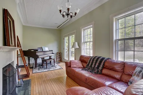 94 Reservoir Drive Weare NH 03281