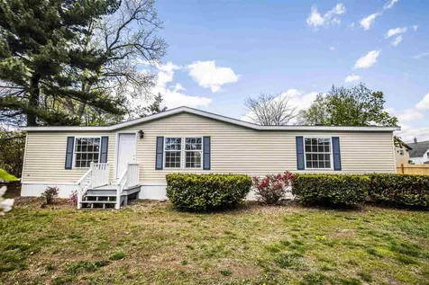 7 South Avenue Derry NH 03038