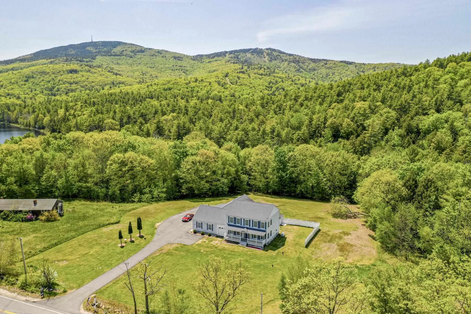895 Cherry Valley Road Gilford NH 03249