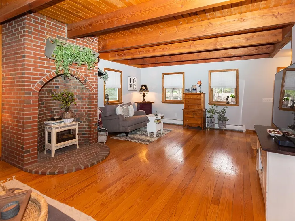 22 Howard Lane New Boston NH 03070