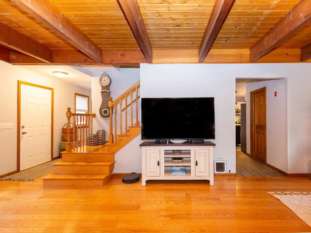 22 Howard Lane New Boston NH 03070