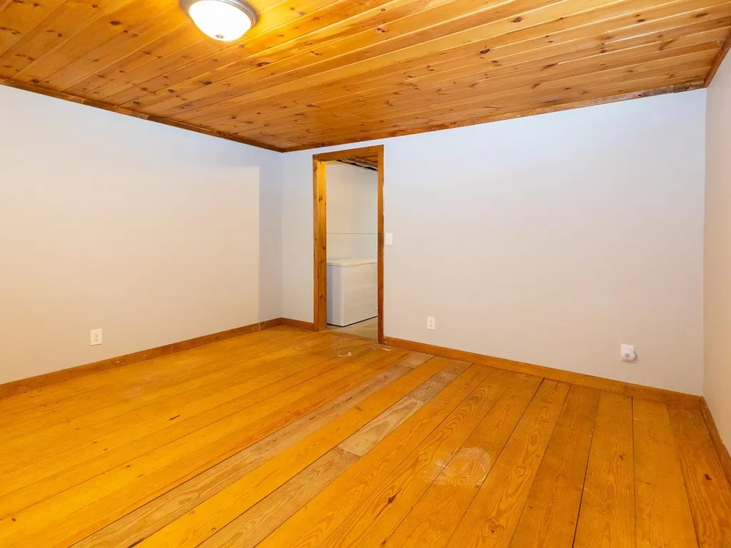 22 Howard Lane New Boston NH 03070
