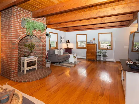 22 Howard Lane New Boston NH 03070