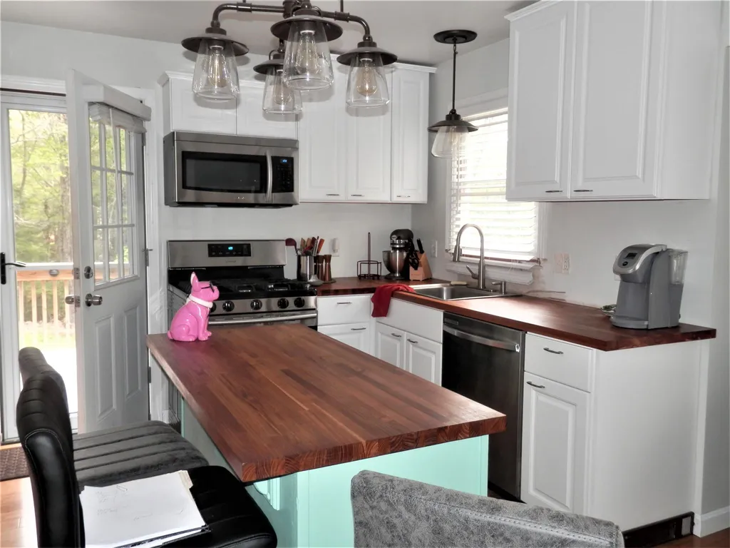 107 Hensmith Road Salisbury NH 03268