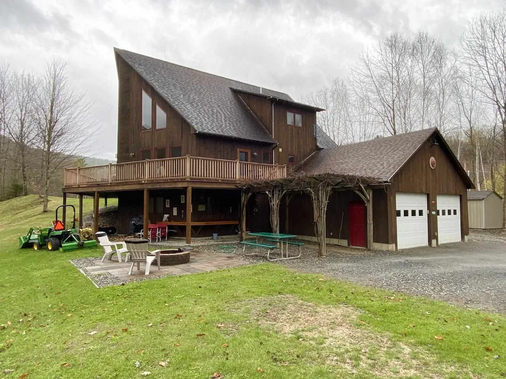 200 Sharon Meadows Sharon VT 05065