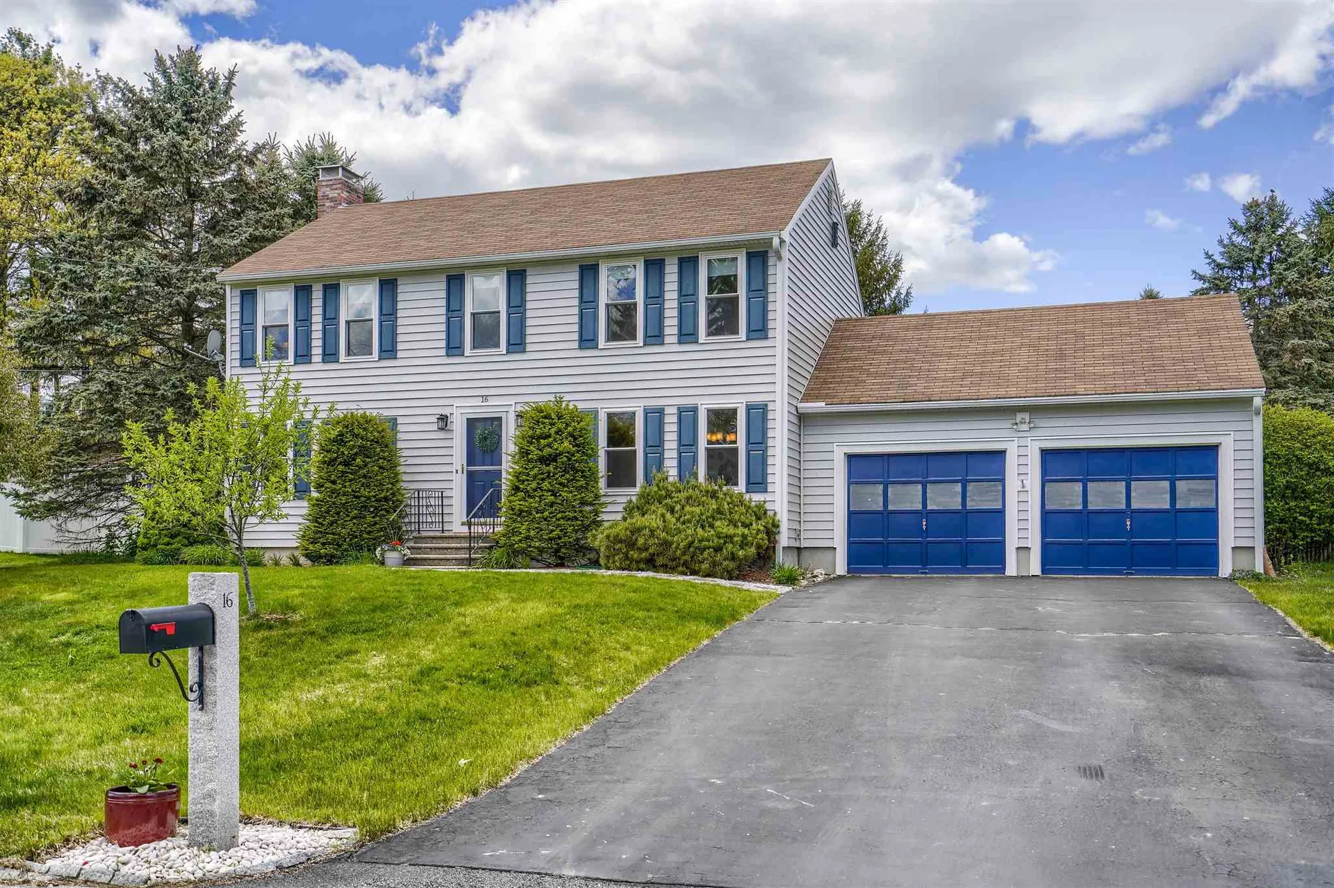 16 Dunlap Drive Nashua NH 03064