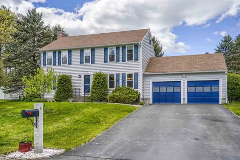 16 Dunlap Drive Nashua NH 03064