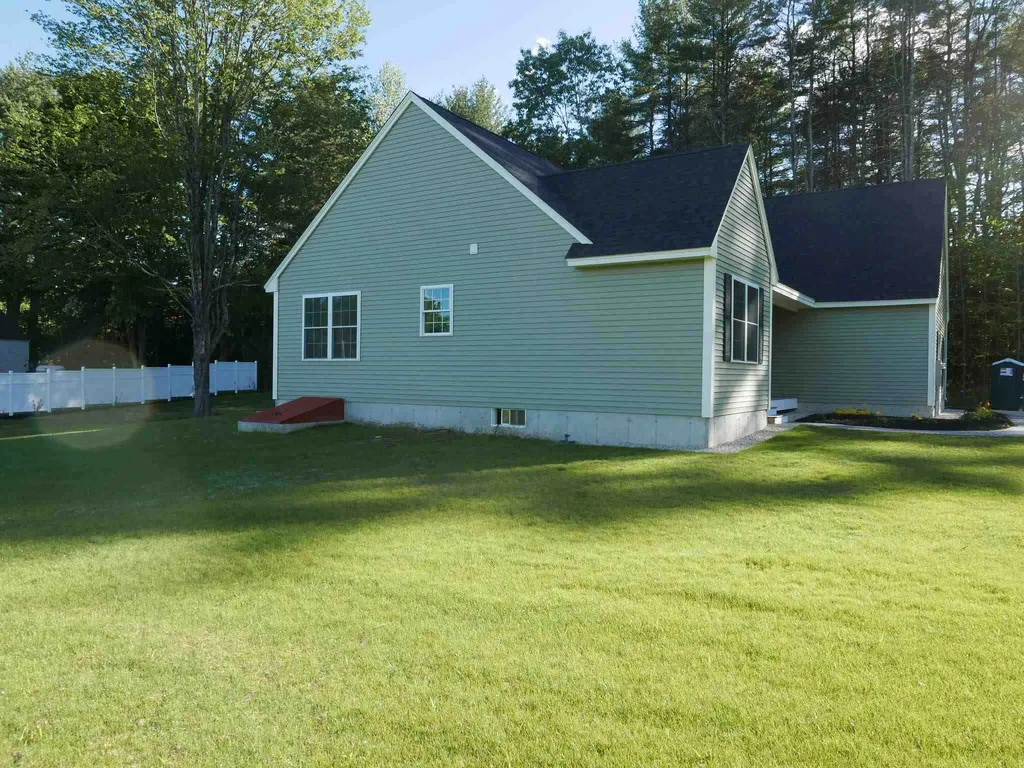 1281 Maple Street Hopkinton NH 03229