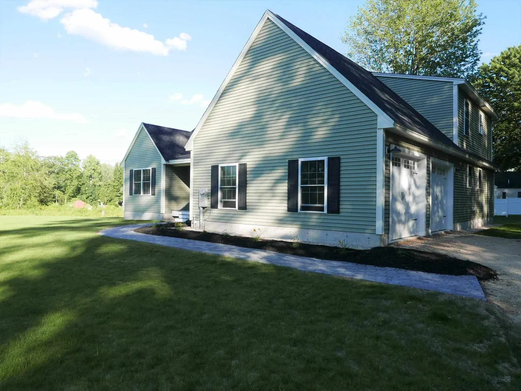 1281 Maple Street Hopkinton NH 03229