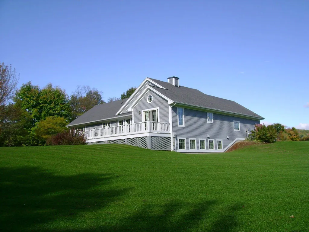 26 Autumn Lane Bristol VT 05443