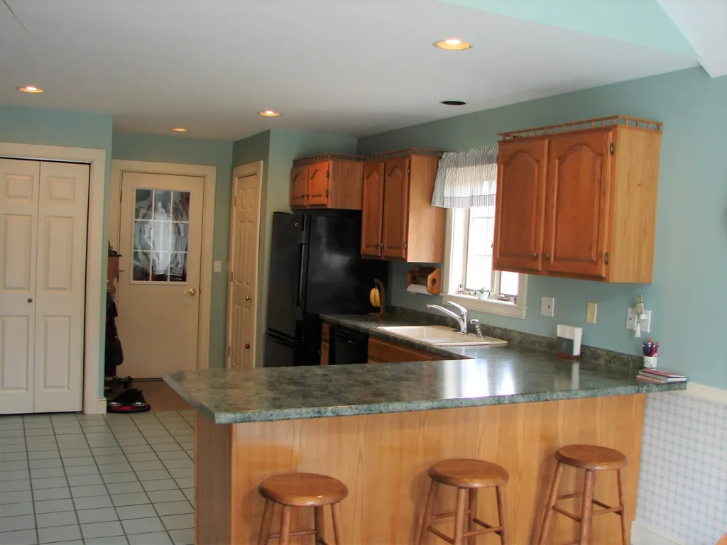 26 Autumn Lane Bristol VT 05443