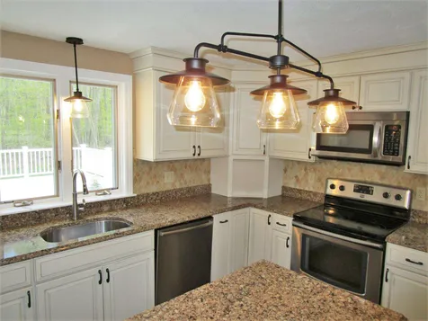39 Redcoat Drive Hampstead NH 03841