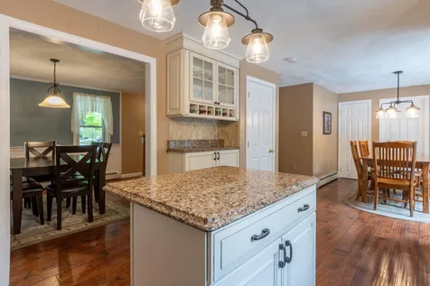 39 Redcoat Drive Hampstead NH 03841