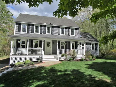 39 Redcoat Drive Hampstead NH 03841