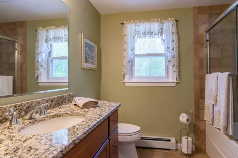 39 Redcoat Drive Hampstead NH 03841
