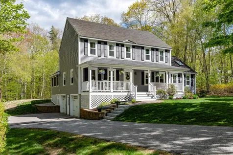 39 Redcoat Drive Hampstead NH 03841