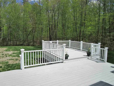 39 Redcoat Drive Hampstead NH 03841