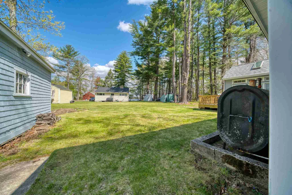 4 Travis Cove Road Kingston NH 03848