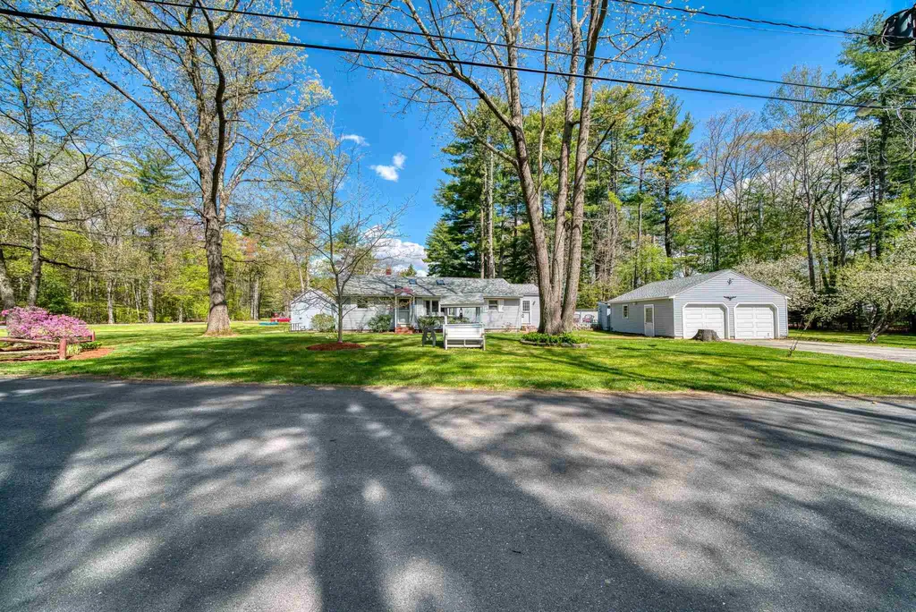 4 Travis Cove Road Kingston NH 03848