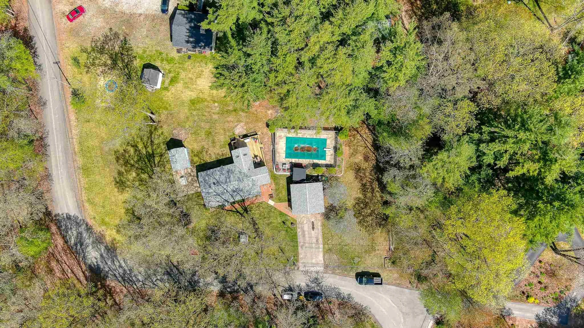 4 Travis Cove Road Kingston NH 03848