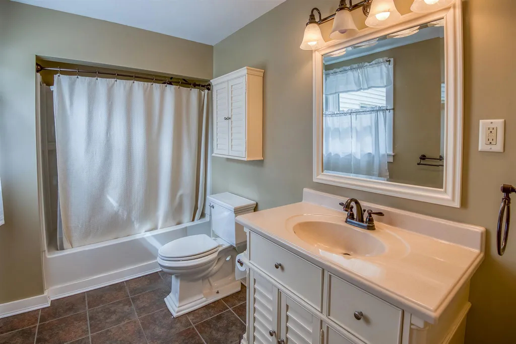54 Willow Street Littleton NH 03561
