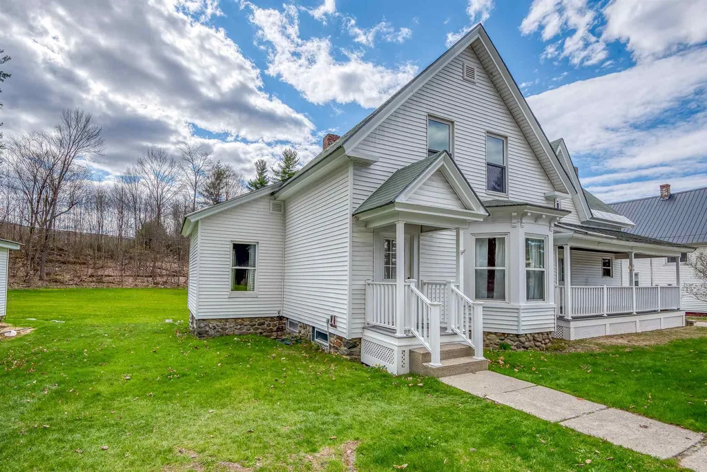 54 Willow Street Littleton NH 03561