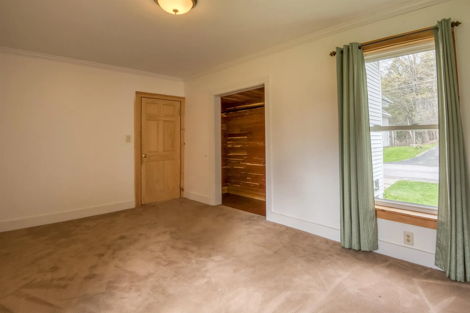 54 Willow Street Littleton NH 03561