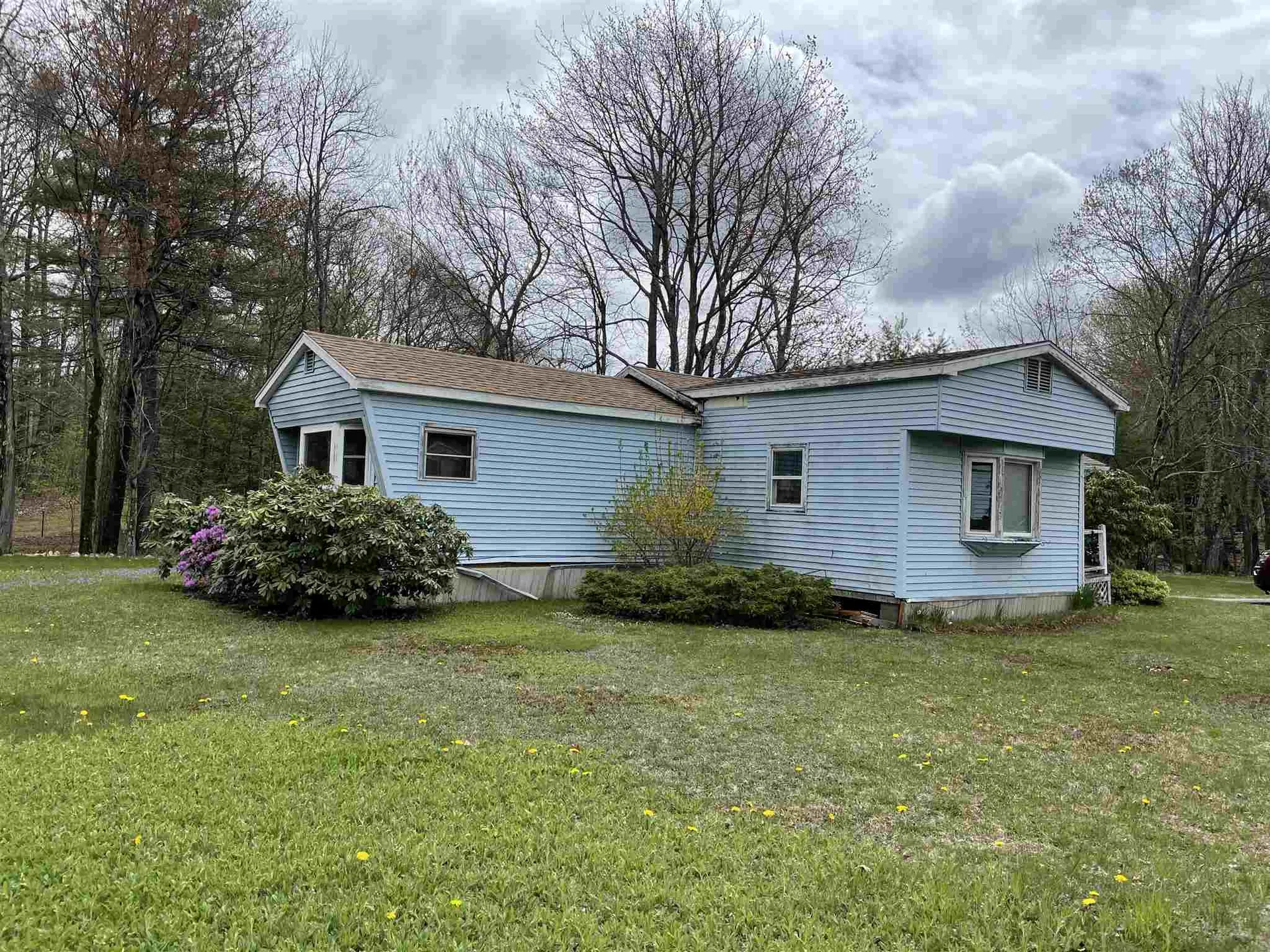 8 Vaillancourt Drive New Ipswich NH 03071