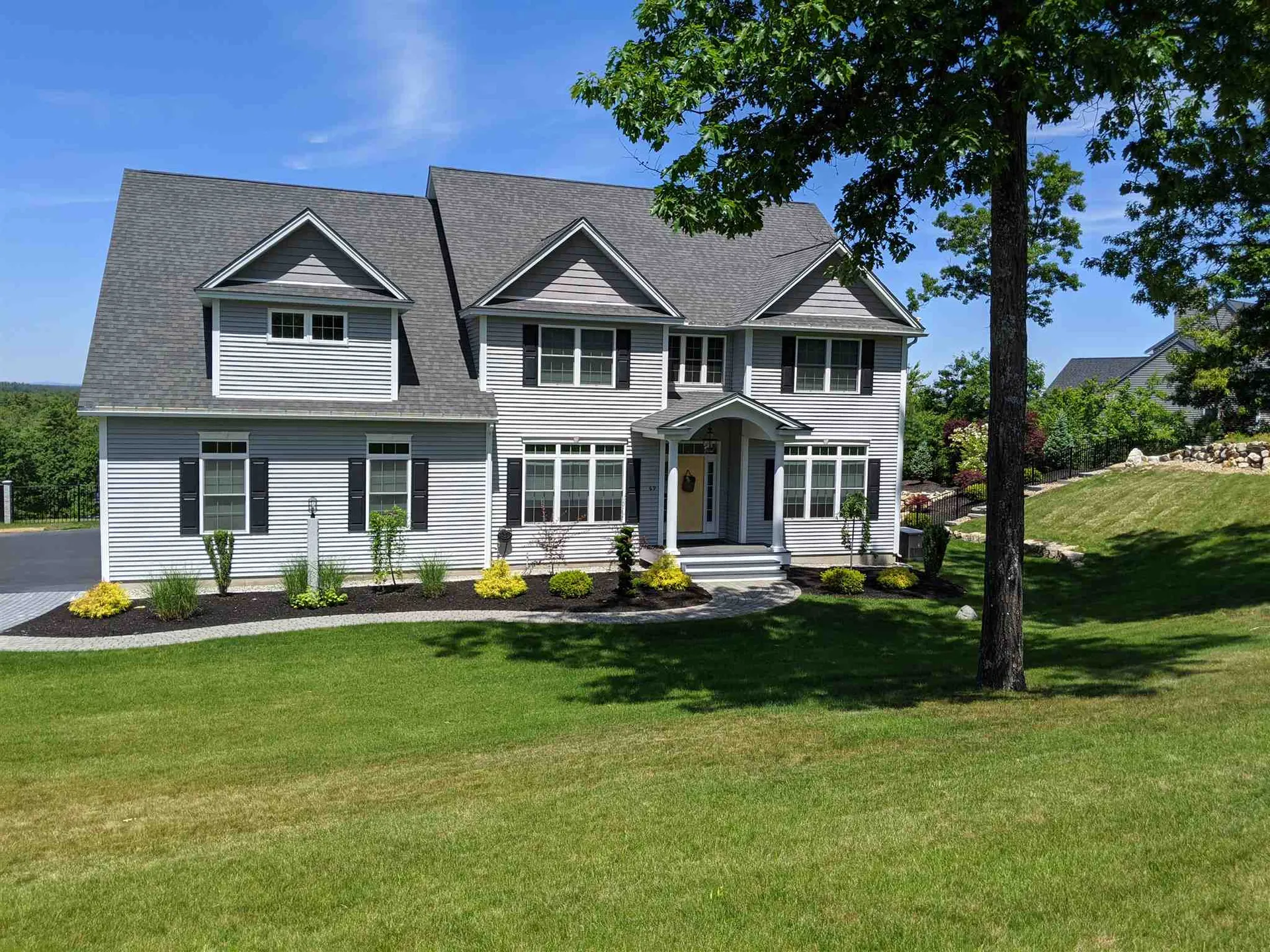 69 Winchester Way Auburn NH 03032