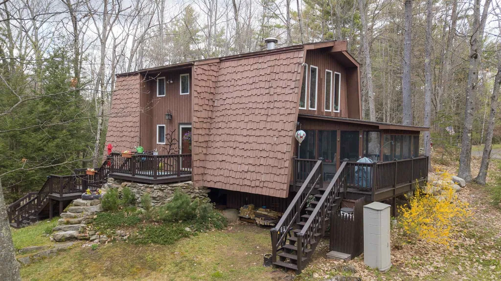 37 Hansen Chase Road Sunapee NH 03782