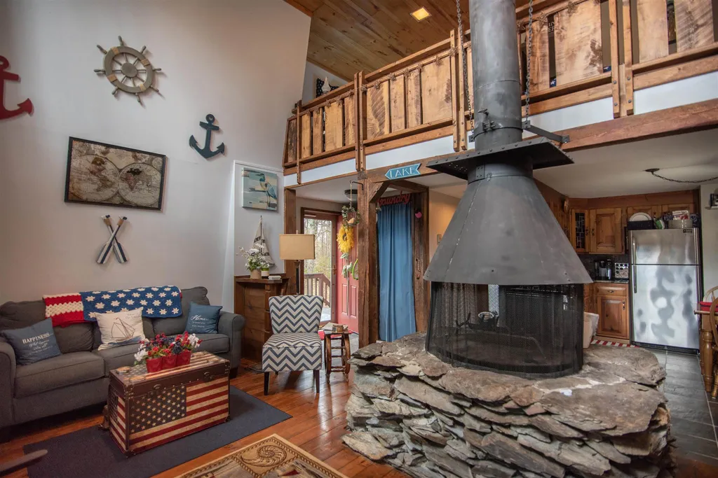 37 Hansen Chase Road Sunapee NH 03782