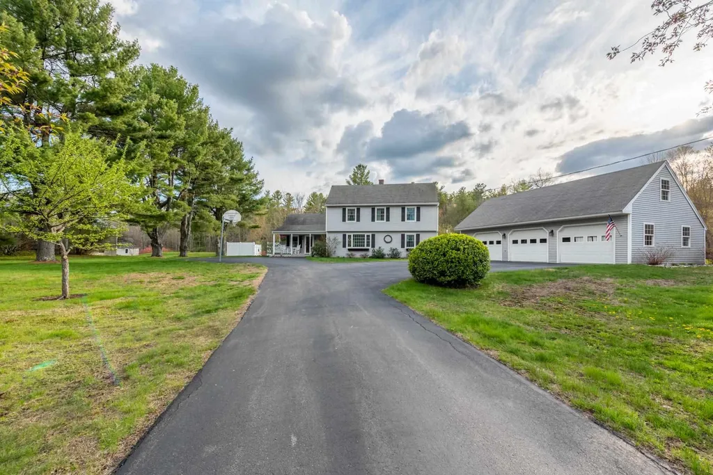 478 Knights Hill Road New London NH 03257