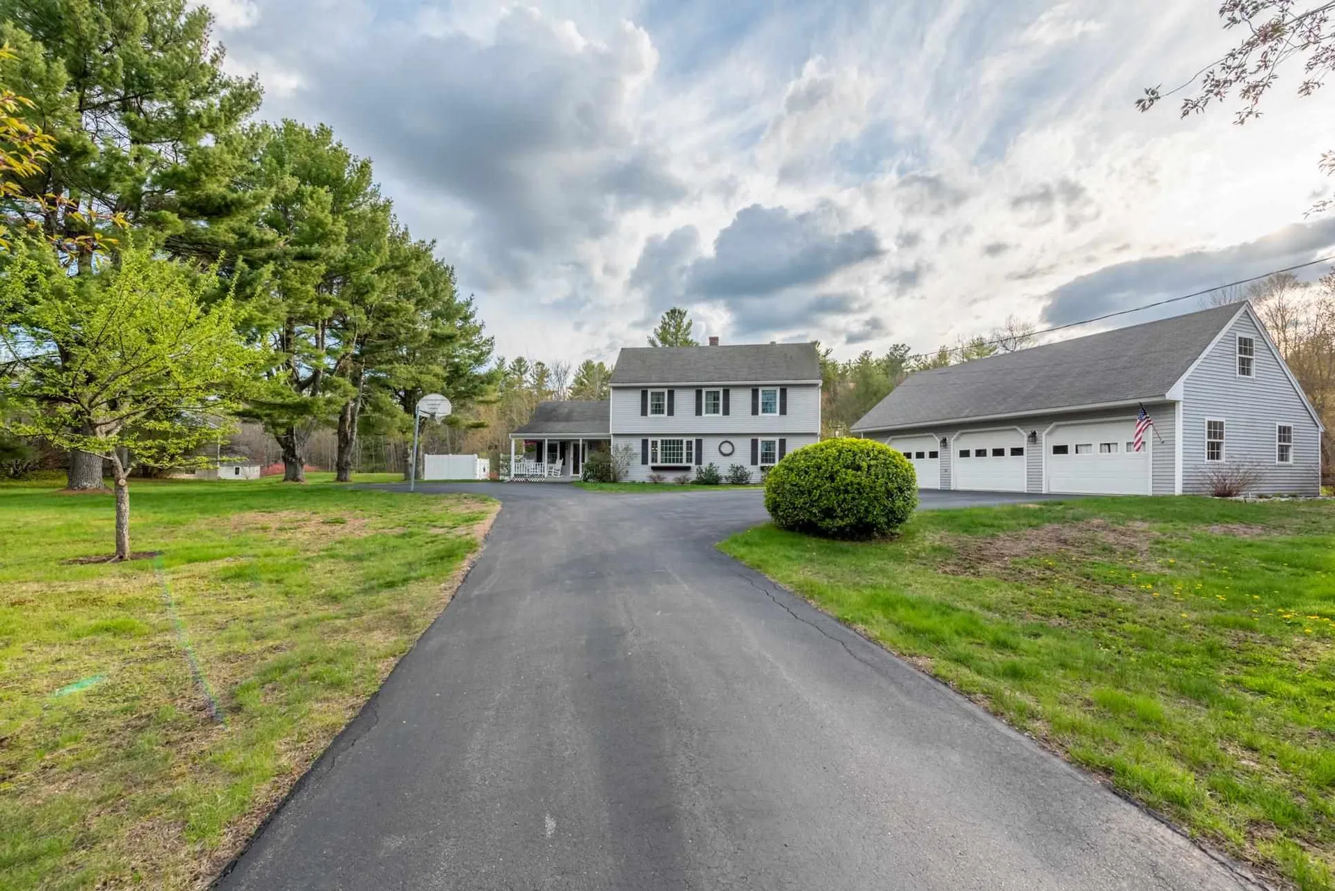 478 Knights Hill Road New London NH 03257