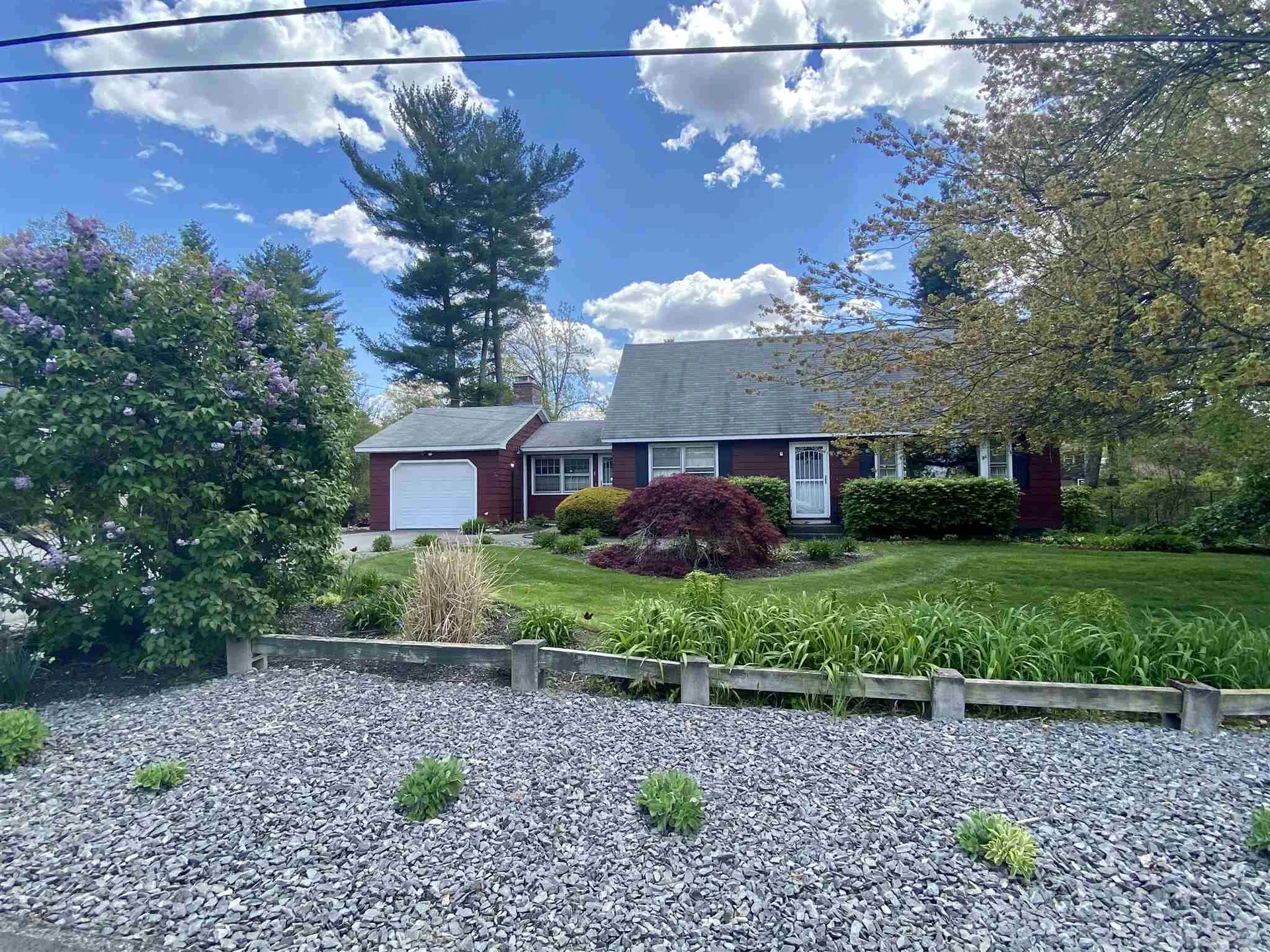 26 Cedar Street Hudson NH 03051
