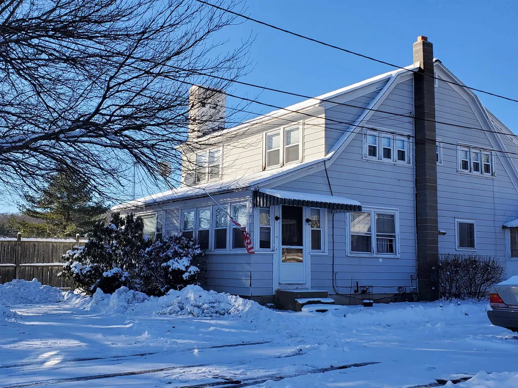 12 Dartmouth Street Hooksett NH 03106