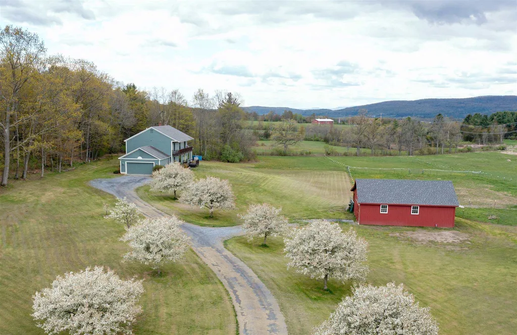 2376 Pearson Road New Haven VT 05472