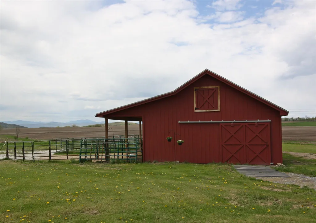 2376 Pearson Road New Haven VT 05472