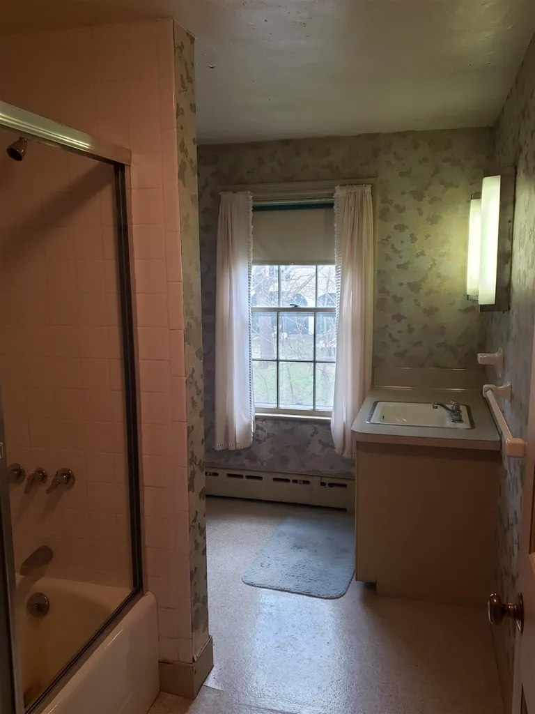 582 Route 10n Orford NH 03777