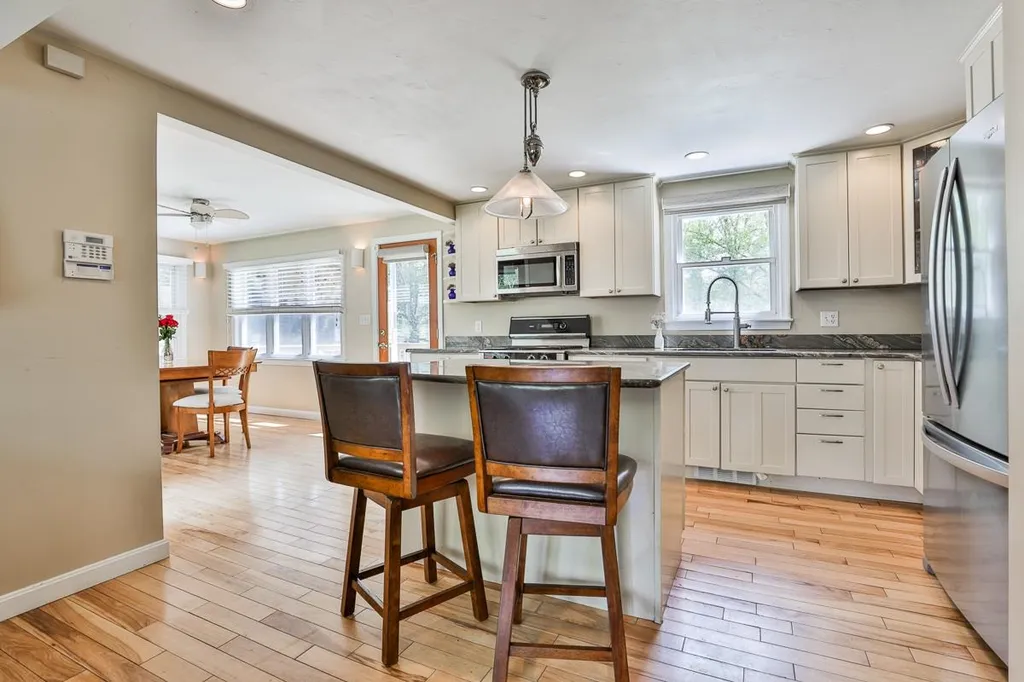 7 Greeley Road Pelham NH 03076